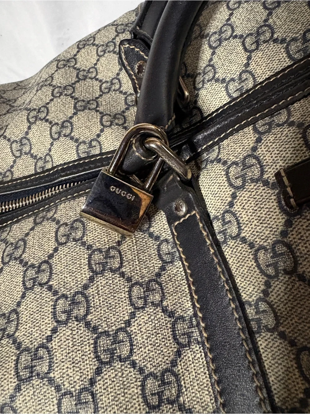 Gucci Beige and Navy GG Monogram Duffel Bag - Picture 4 of 17